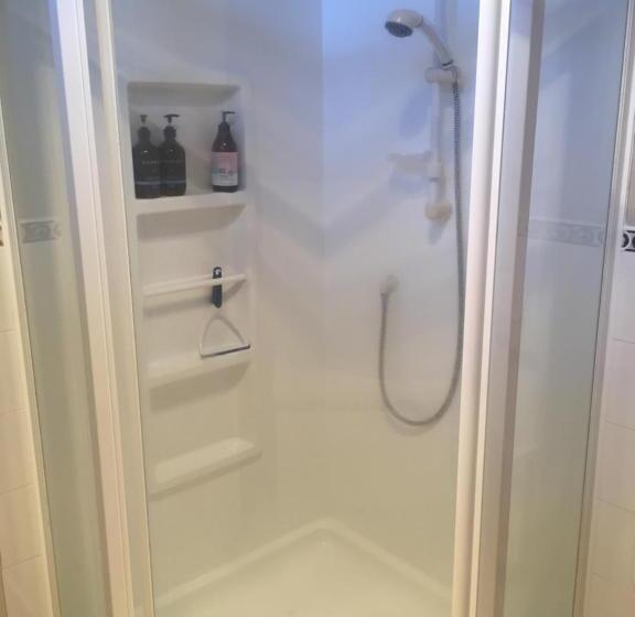 پانسیون Kingsley Quarters