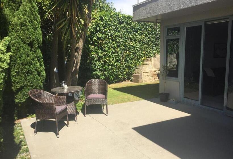 پانسیون Kingsley Quarters