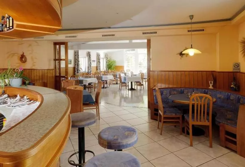 Retkeilymaja Gasthof Waldhof