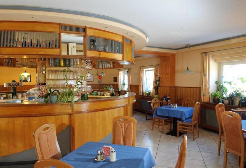 فندق صغير Gasthof Waldhof