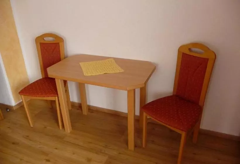 Retkeilymaja Gasthof Waldhof