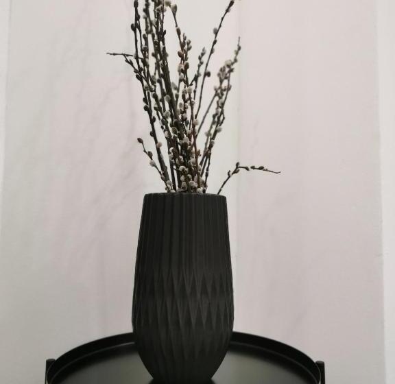 ベッドアンドブレックファースト Art Like Rooms