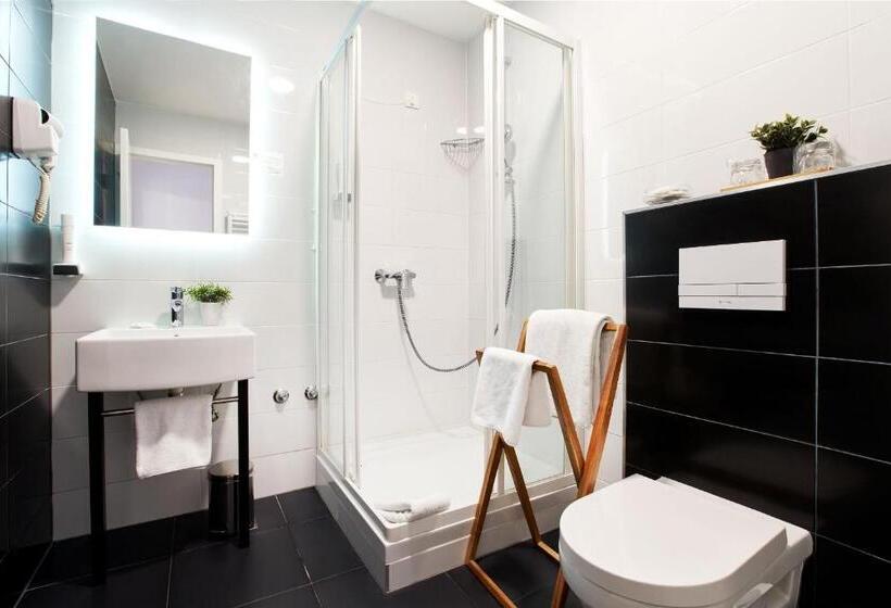 ベッドアンドブレックファースト Art Like Rooms