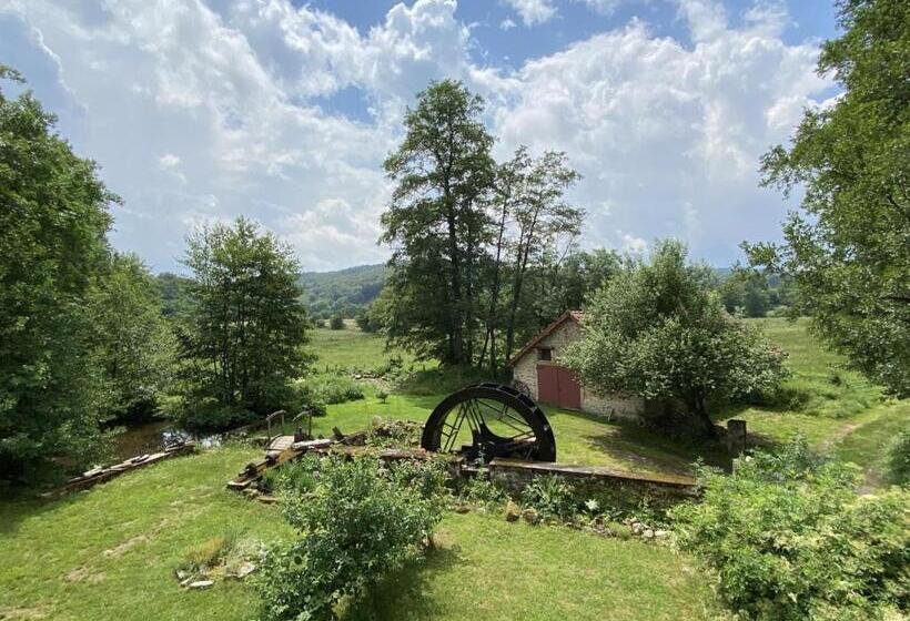 ベッドアンドブレックファースト Le Moulin De Razou