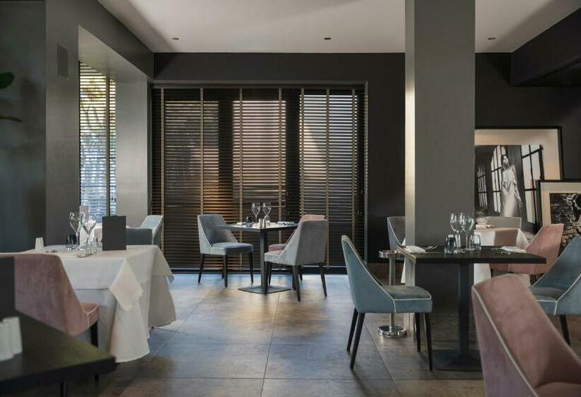 Coast Hotel & Spa   Adults Only