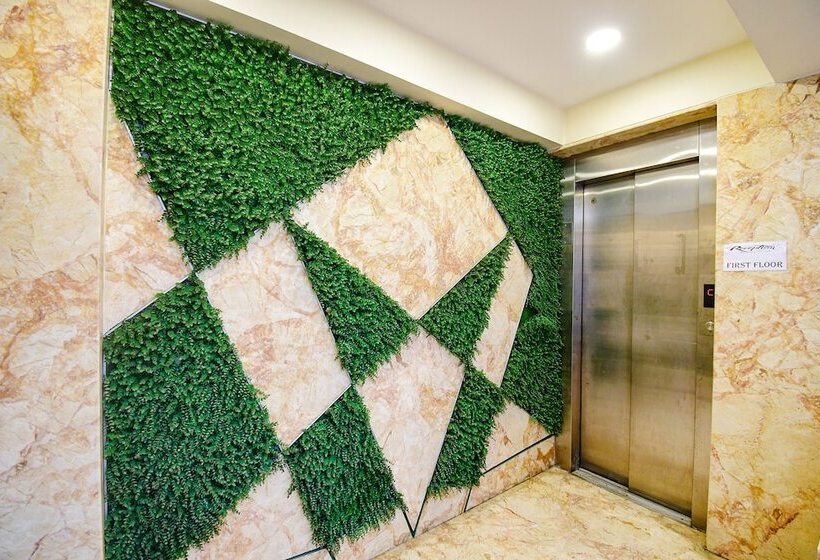 Fabhotel Stay Inn International