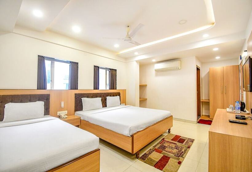 Fabhotel Stay Inn International