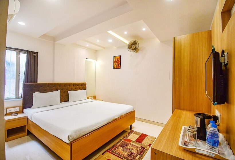 Fabhotel Stay Inn International