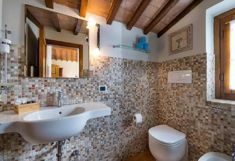 Hotelli Agriturismo Podere L'aione