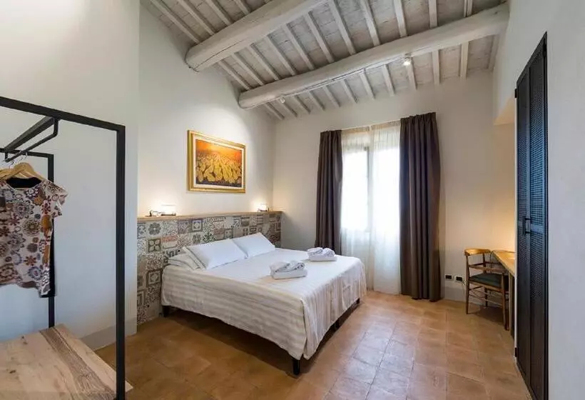 Hotelli Agriturismo Podere L'aione