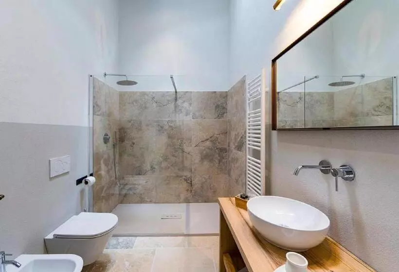 Hotelli Agriturismo Podere L'aione