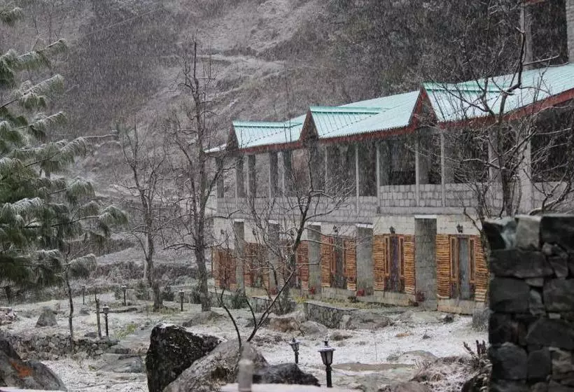 Hotelli Tirthan Anglers  Retreat