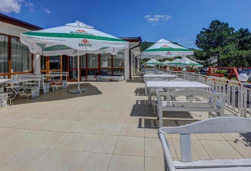 Saint George Hotel 1