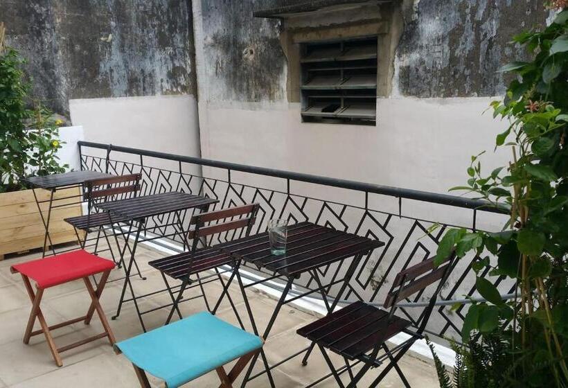 هتل Domino Homestay