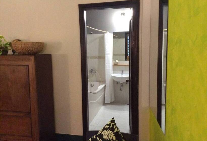 هتل Domino Homestay