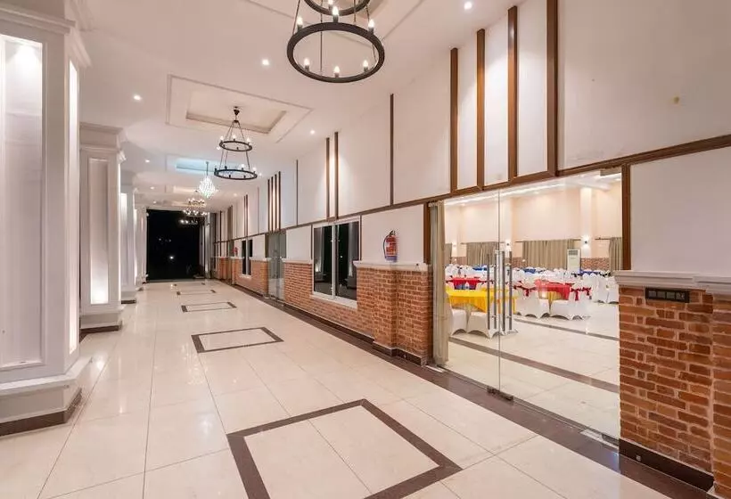 Dreamland Gold Resort &