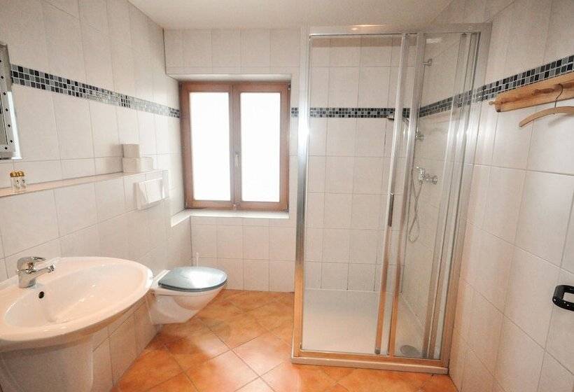 فندق Lake View Lodges By We Rent