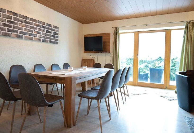 فندق Lake View Lodges By We Rent