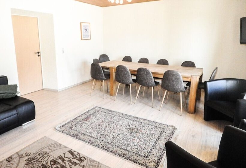 فندق Lake View Lodges By We Rent