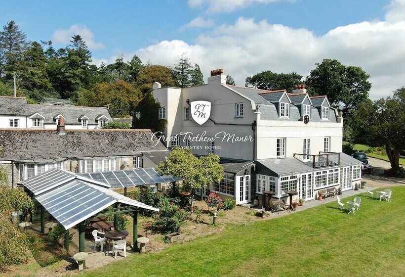 Great Trethew Manor Hotel & Self Catering Lodges