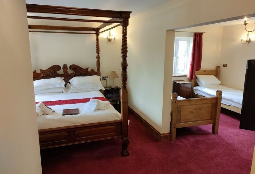 Great Trethew Manor Hotel & Self Catering Lodges