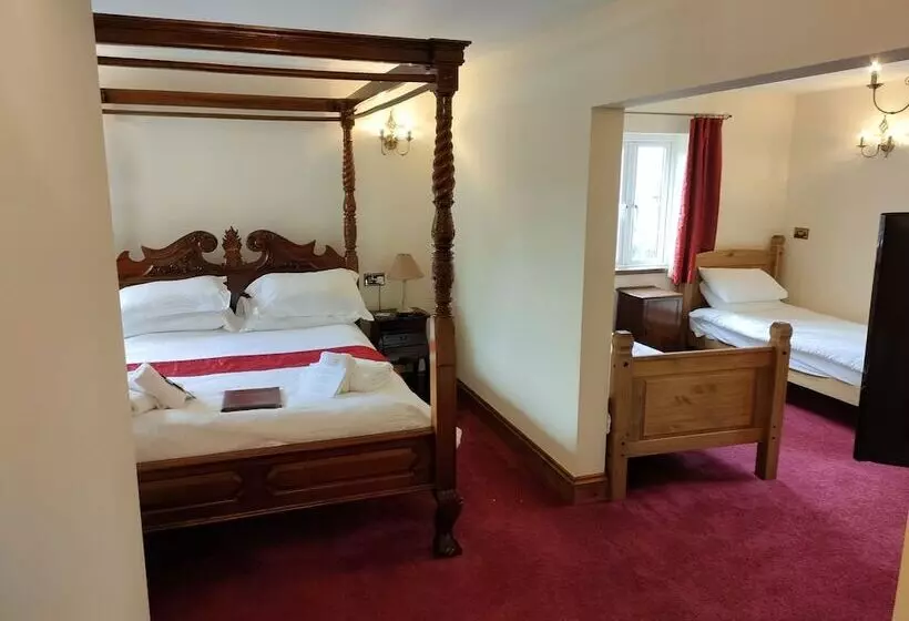 Great Trethew Manor Hotel & Self Catering Lodges