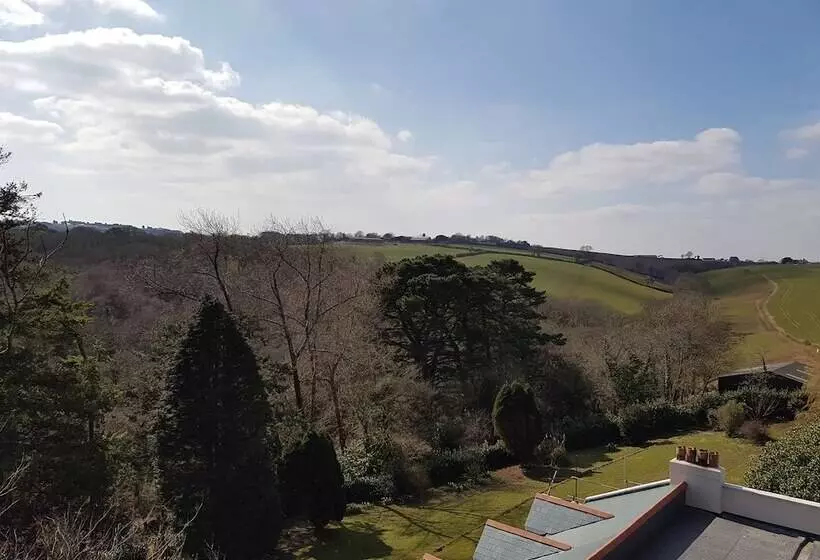 Great Trethew Manor Hotel & Self Catering Lodges