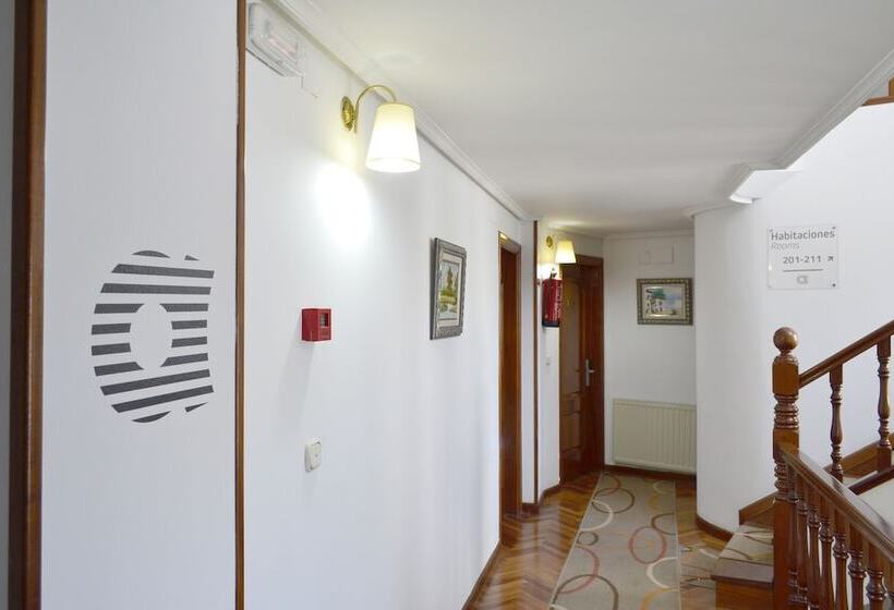 Отель Alda Santa Cristina