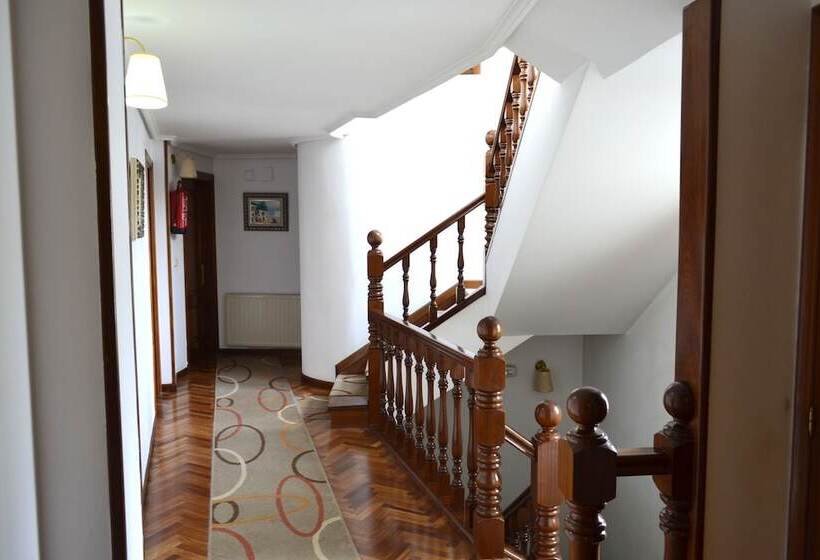 Отель Alda Santa Cristina