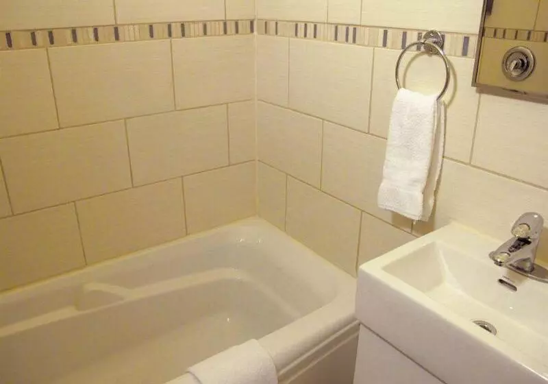 בית מלון כפרי Auberge Manoir Ville Marie