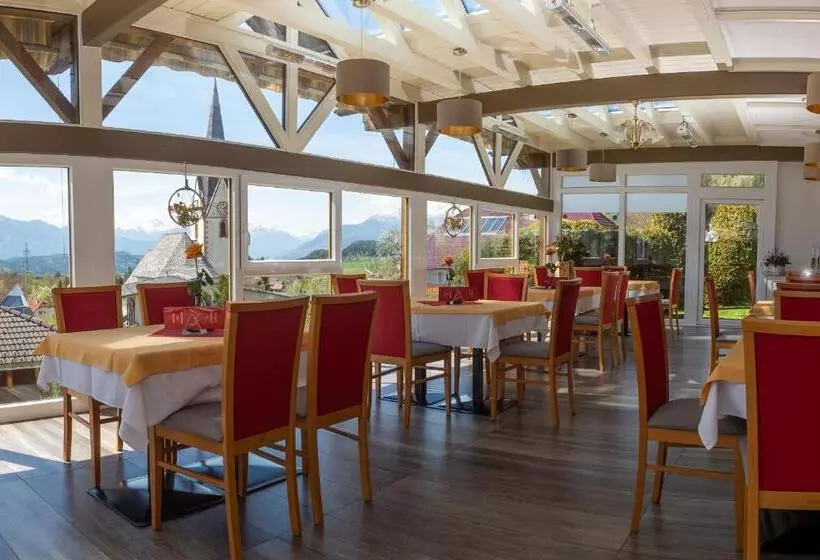 Hotelli Café Restaurant Matzelsdorfer Hof