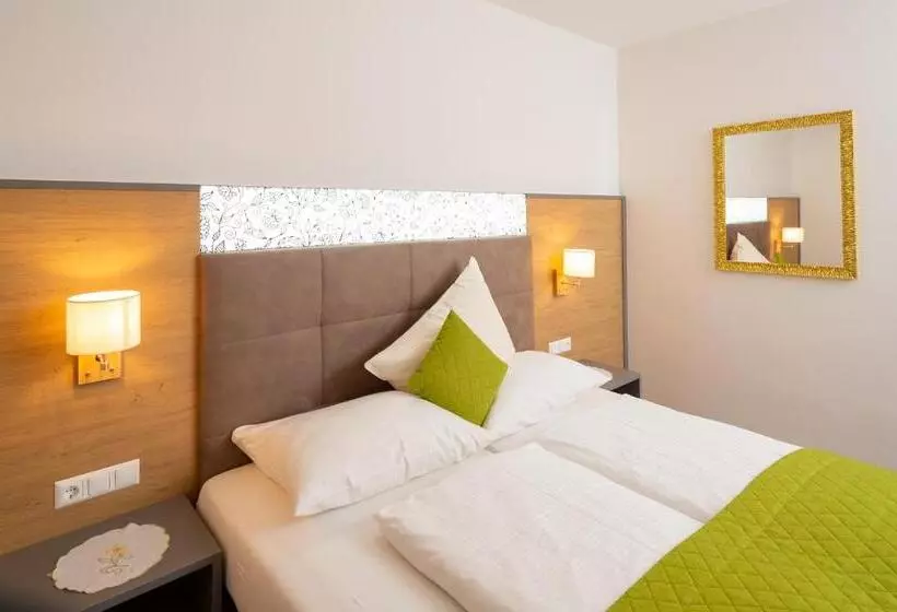 Hotelli Café Restaurant Matzelsdorfer Hof