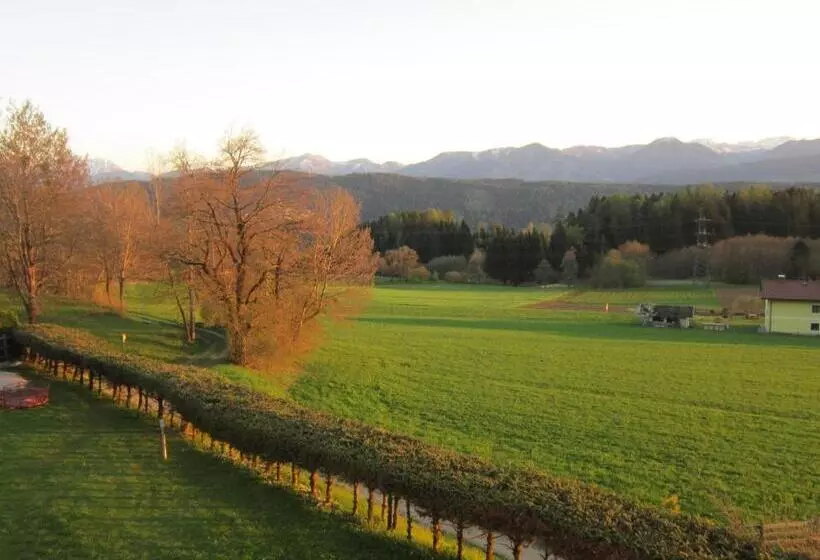 Hotelli Café Restaurant Matzelsdorfer Hof