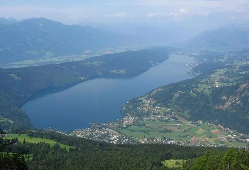 Hotelli Café Restaurant Matzelsdorfer Hof