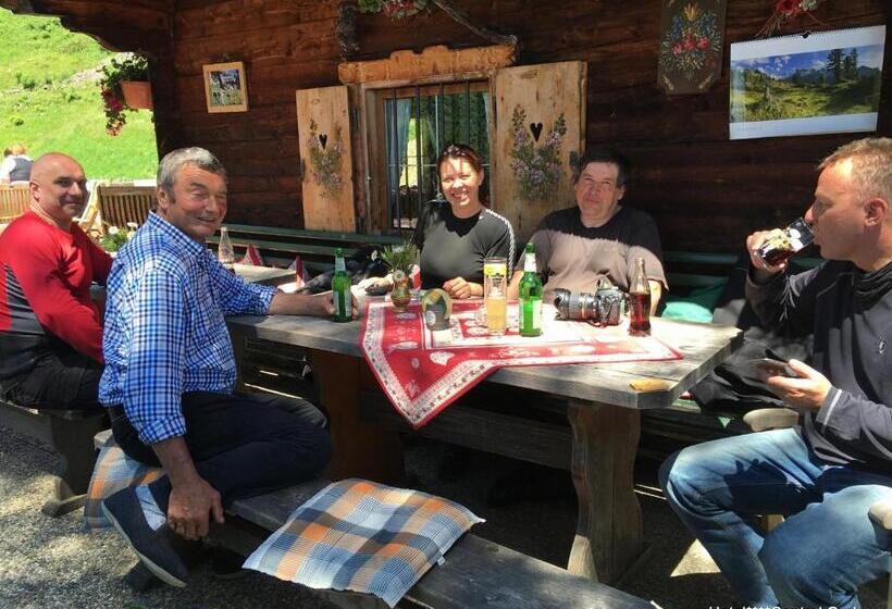 בית מלון כפרי Central