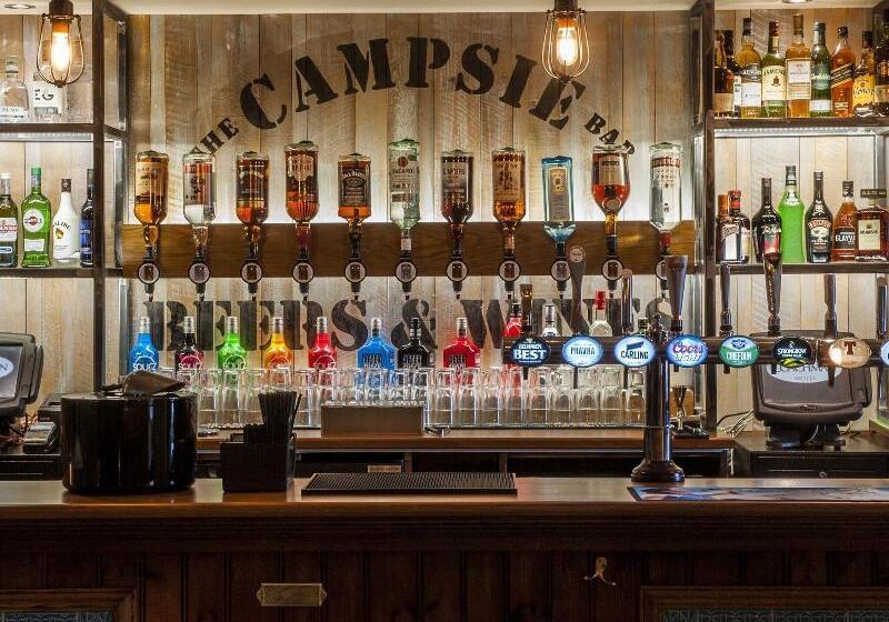 בית מלון כפרי The Coachman