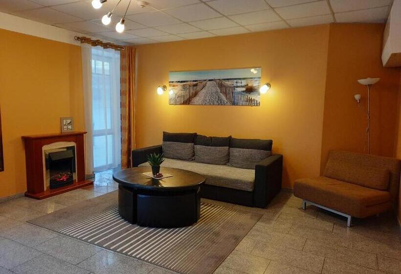 هتل Pils With Self Check In