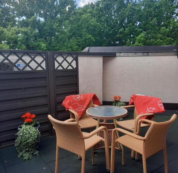 هتل Pils With Self Check In