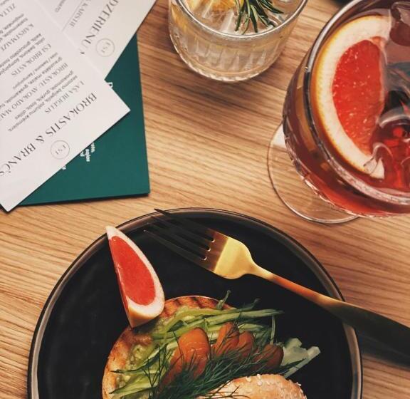 هتل Pils With Self Check In