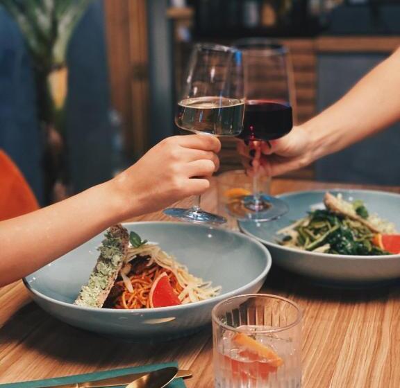 هتل Pils With Self Check In