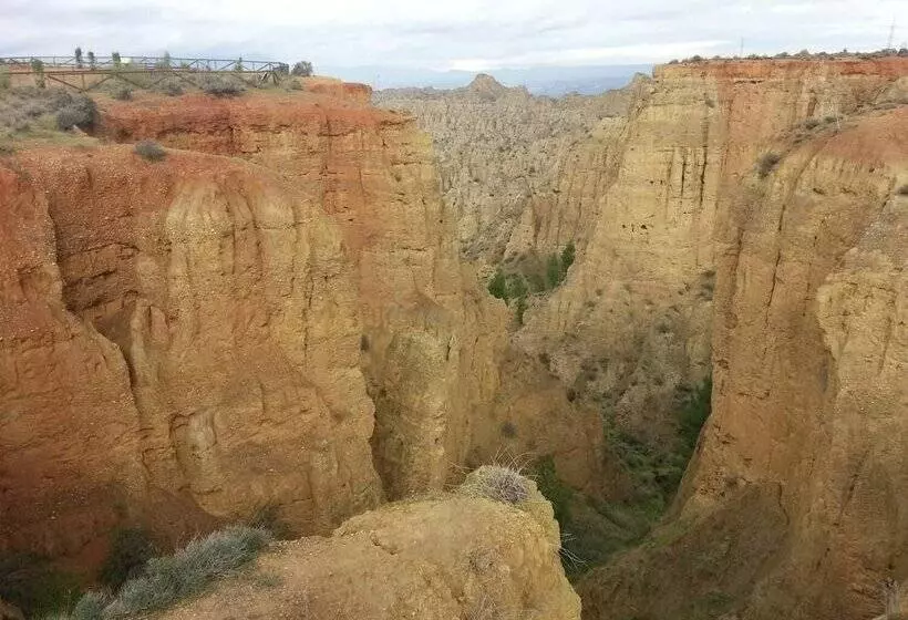 هتل روستایی Cuevas Almagruz