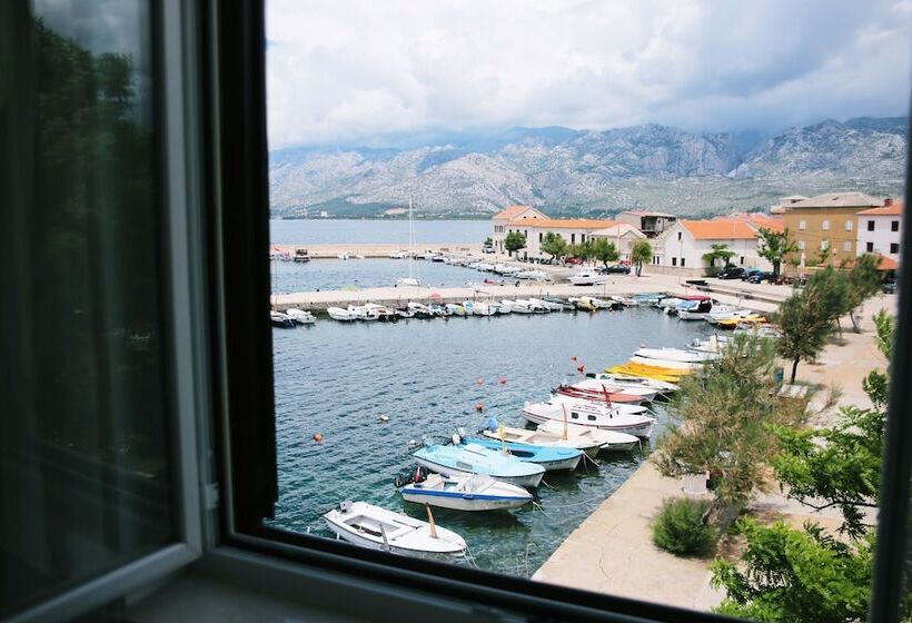 ホテル Tamarix Residence