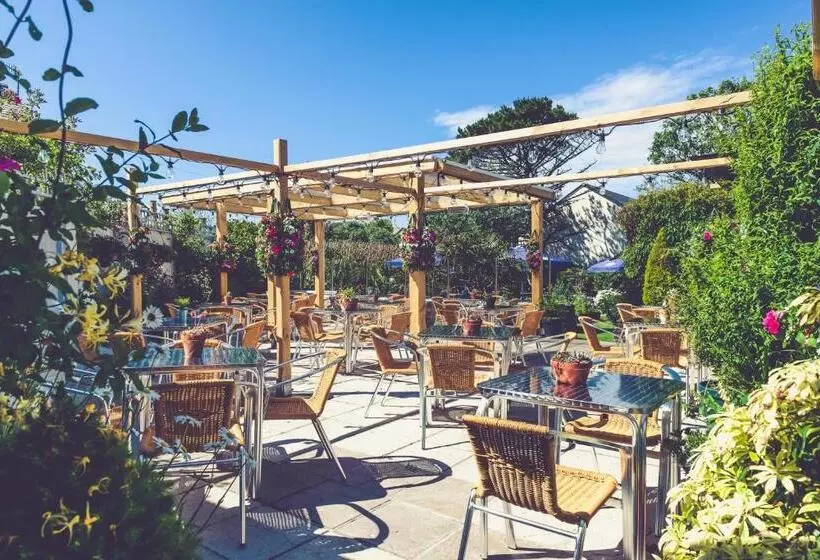 호텔 The Commercial