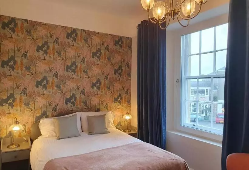 호텔 The Commercial