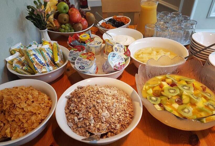 酒店 The Commercial