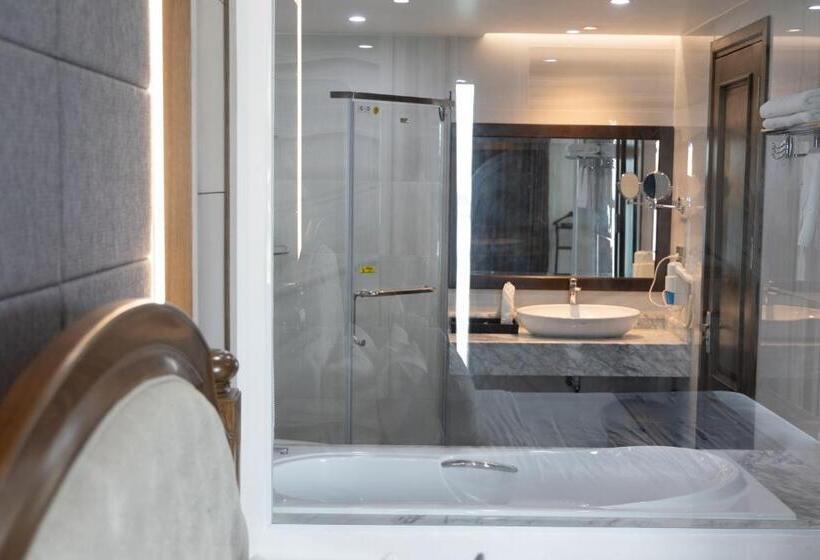 هتل Cat Ba Paradise