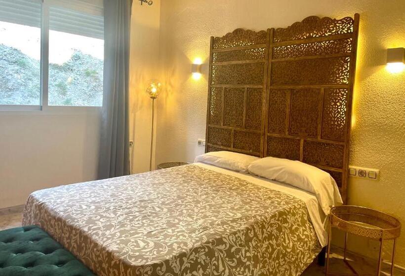 هتل Chinasol Low Cost