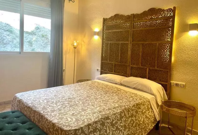 هتل Chinasol Low Cost