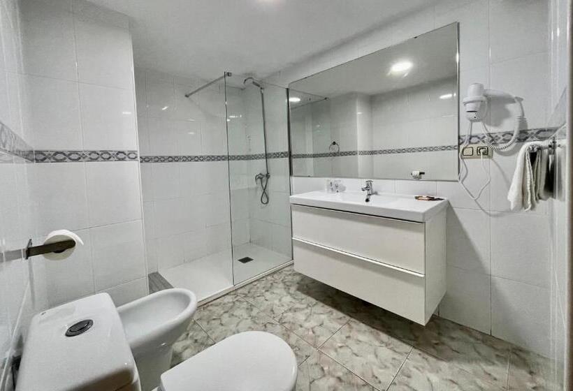 هتل Chinasol Low Cost