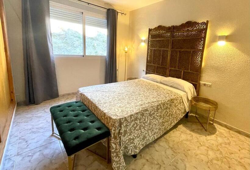 هتل Chinasol Low Cost